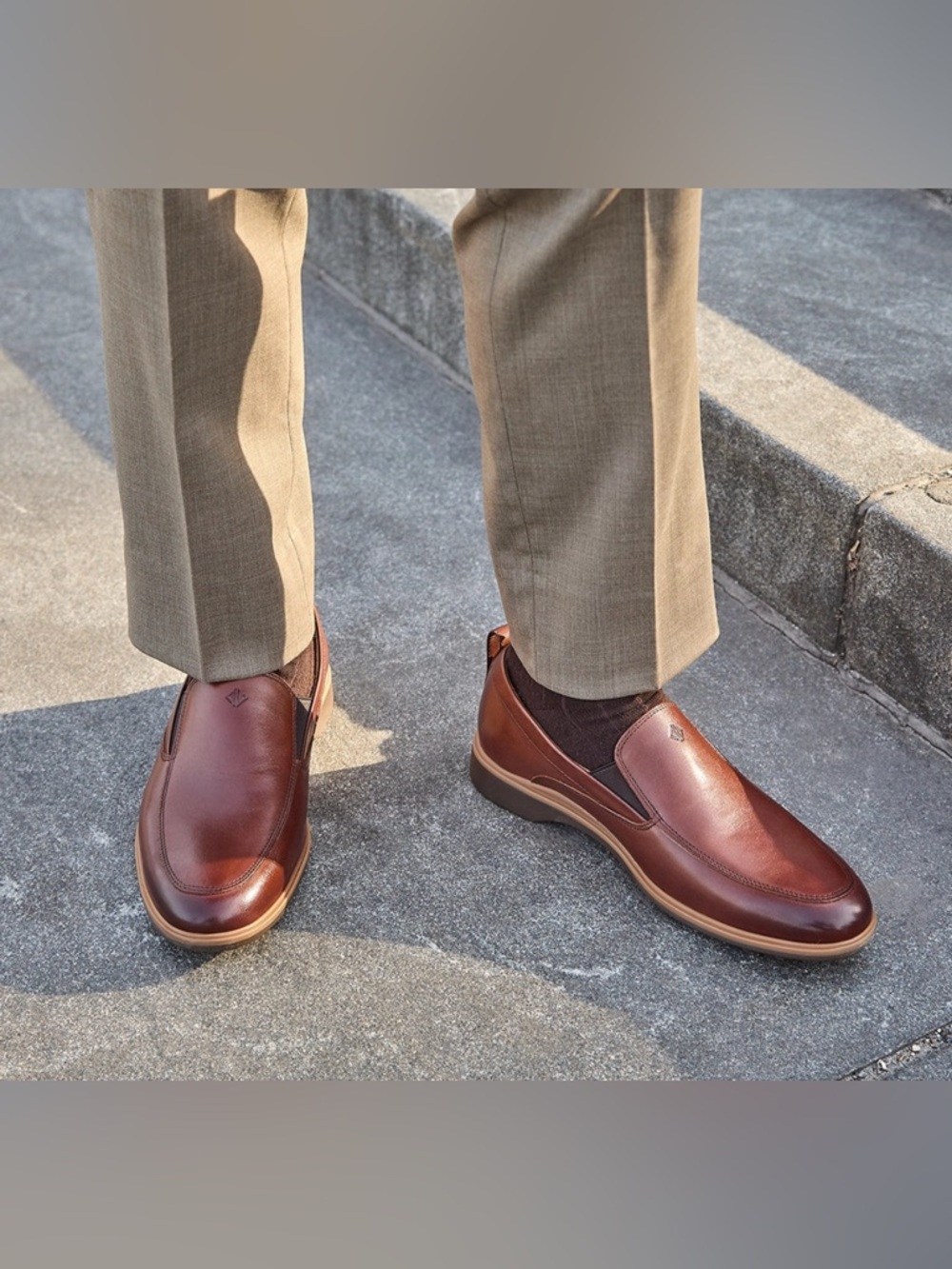 Amberjack The Slip On In Chestnut SZ 13M NWB